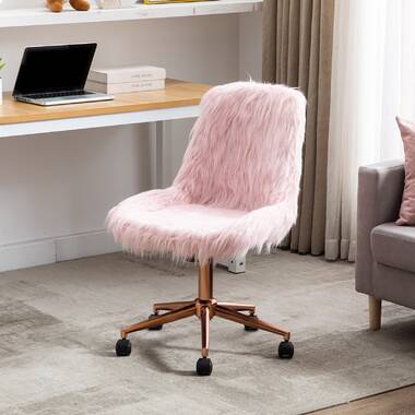 Light pink fuzzy online desk chair